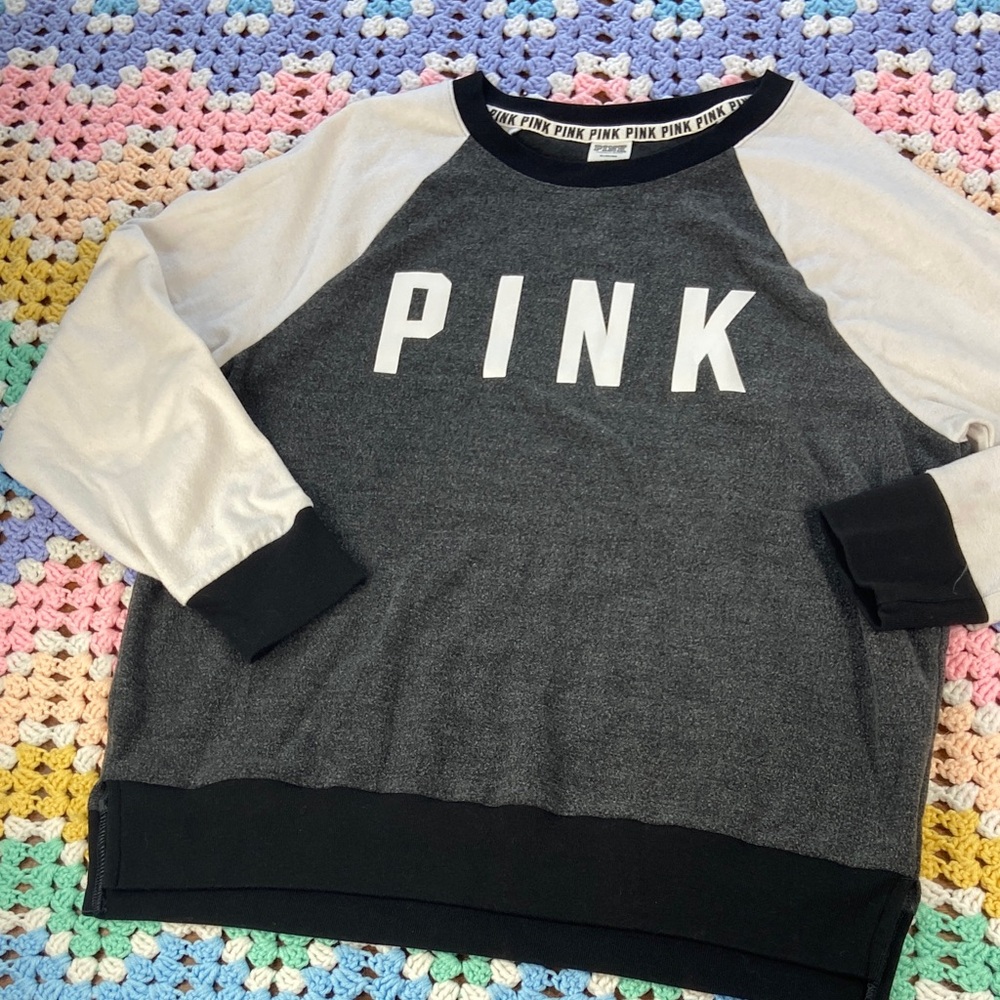 Women’s PINK Victoria's Secret Flannel Sweatshirt Black Gray Medium Long Sleeve